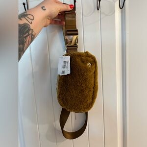 NWT Lululemon Athletica Lululemon Everywhere Fleece Belt Bag